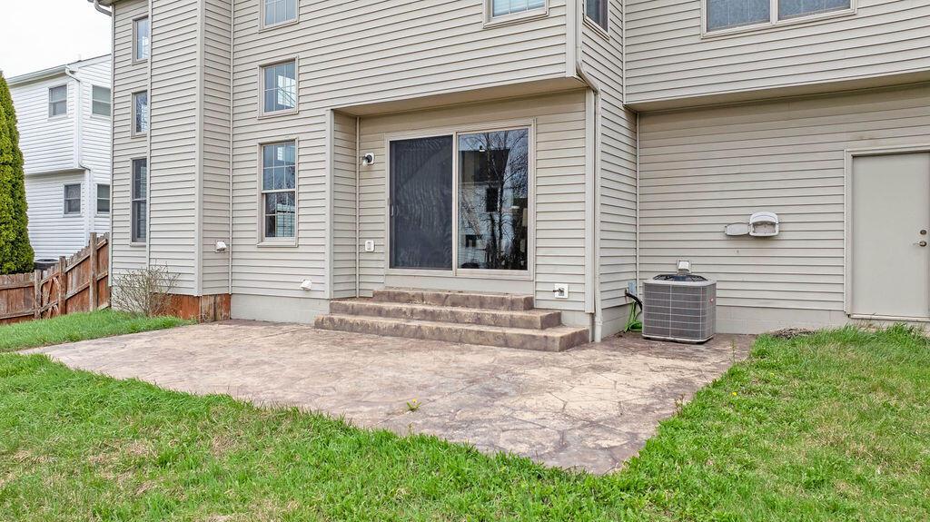 841 Lone Rise Drive W