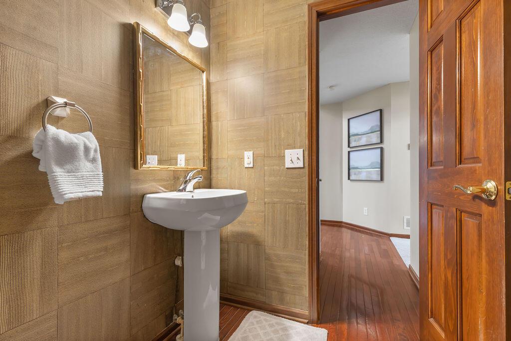 841 Lone Rise Drive W