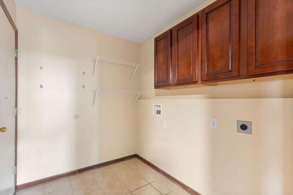 841 Lone Rise Drive W