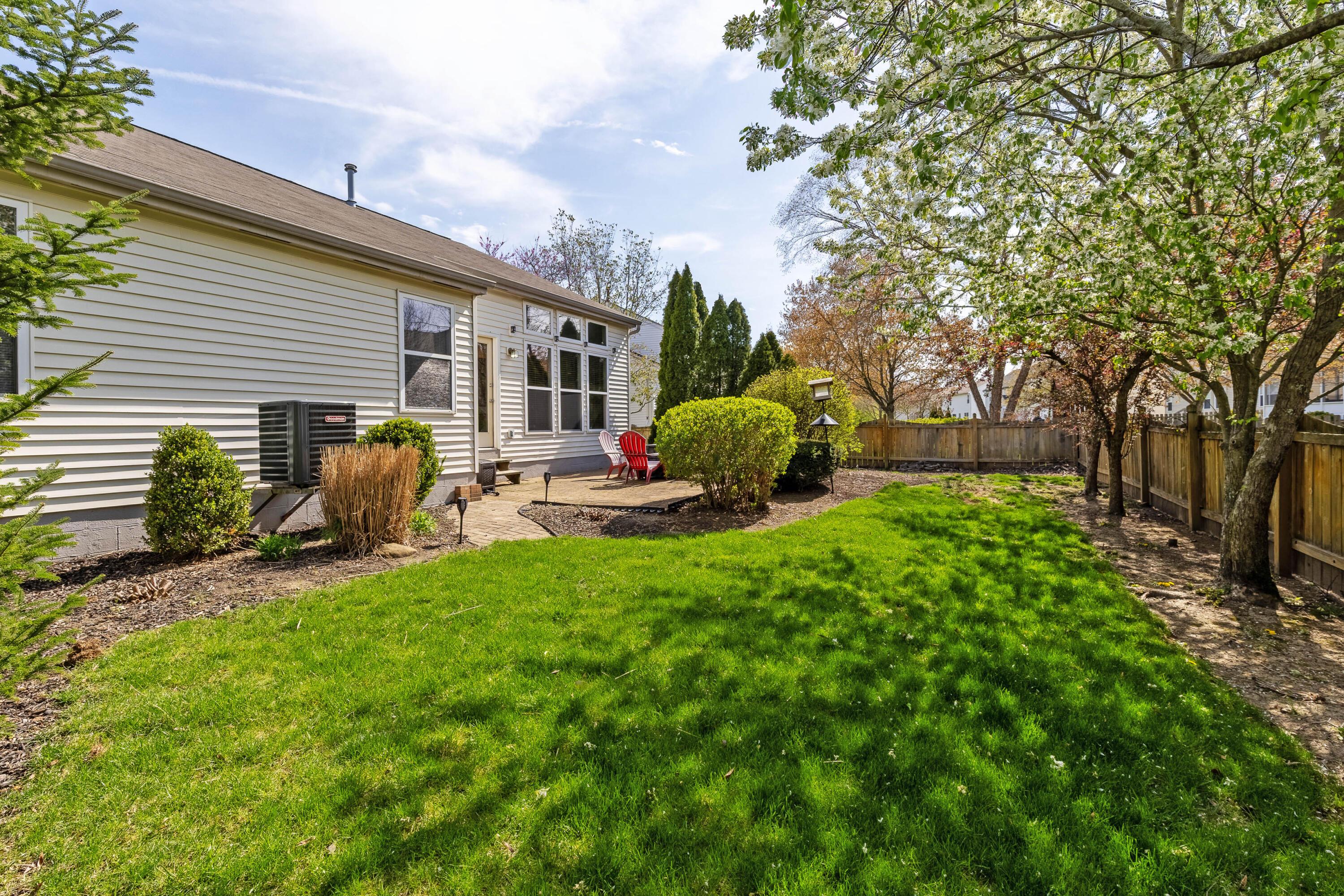 7976 Gladshire Boulevard