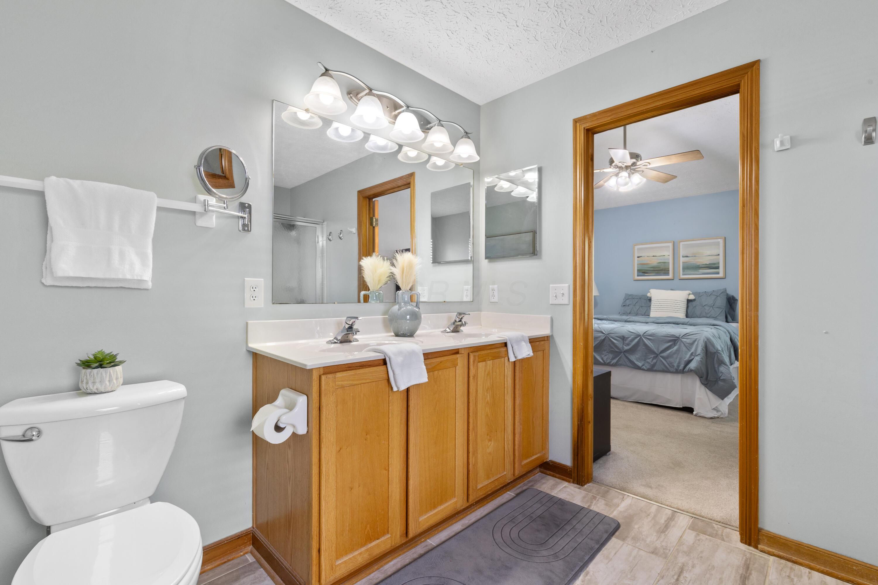 7976 Gladshire Boulevard