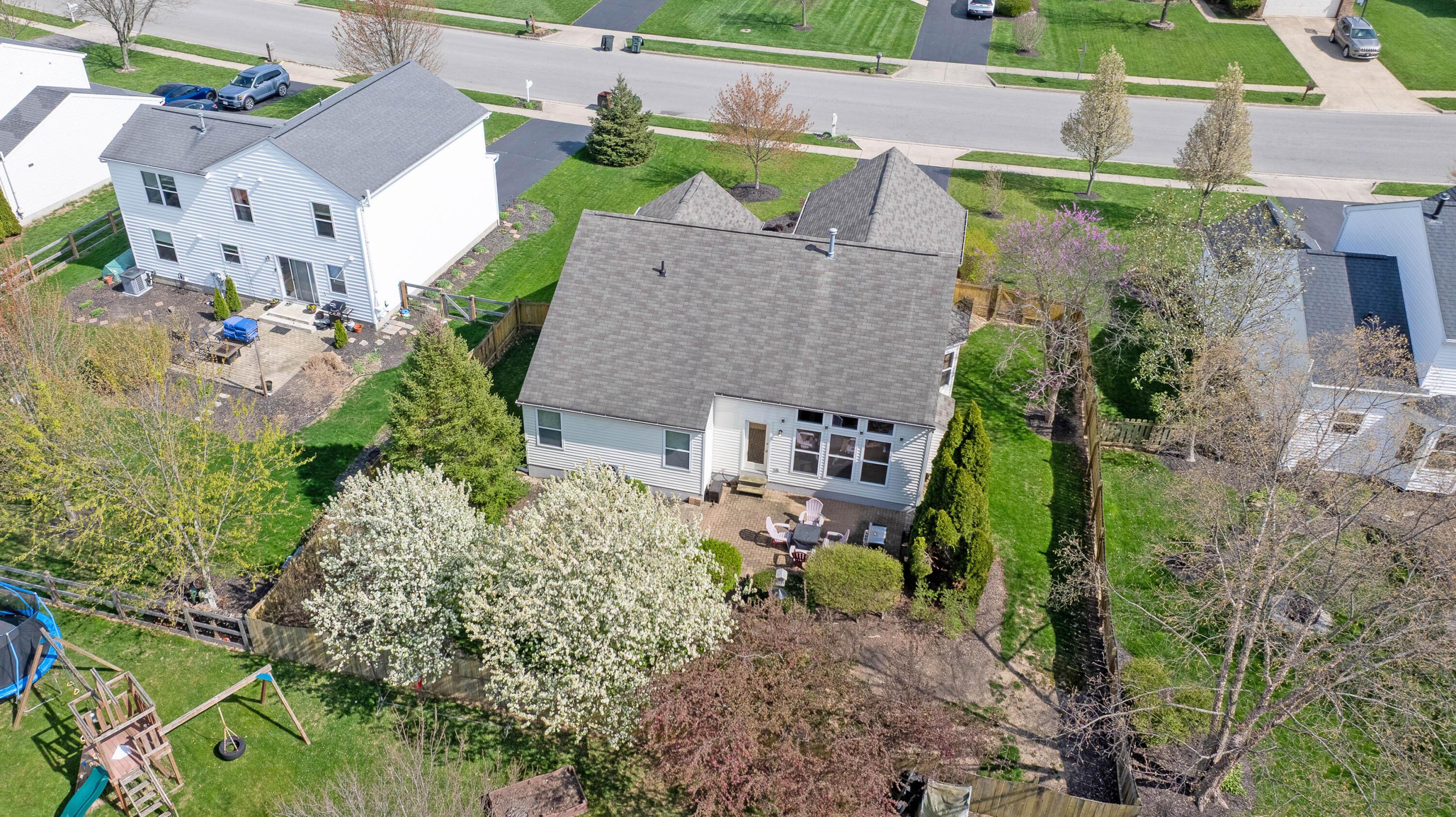 7976 Gladshire Boulevard