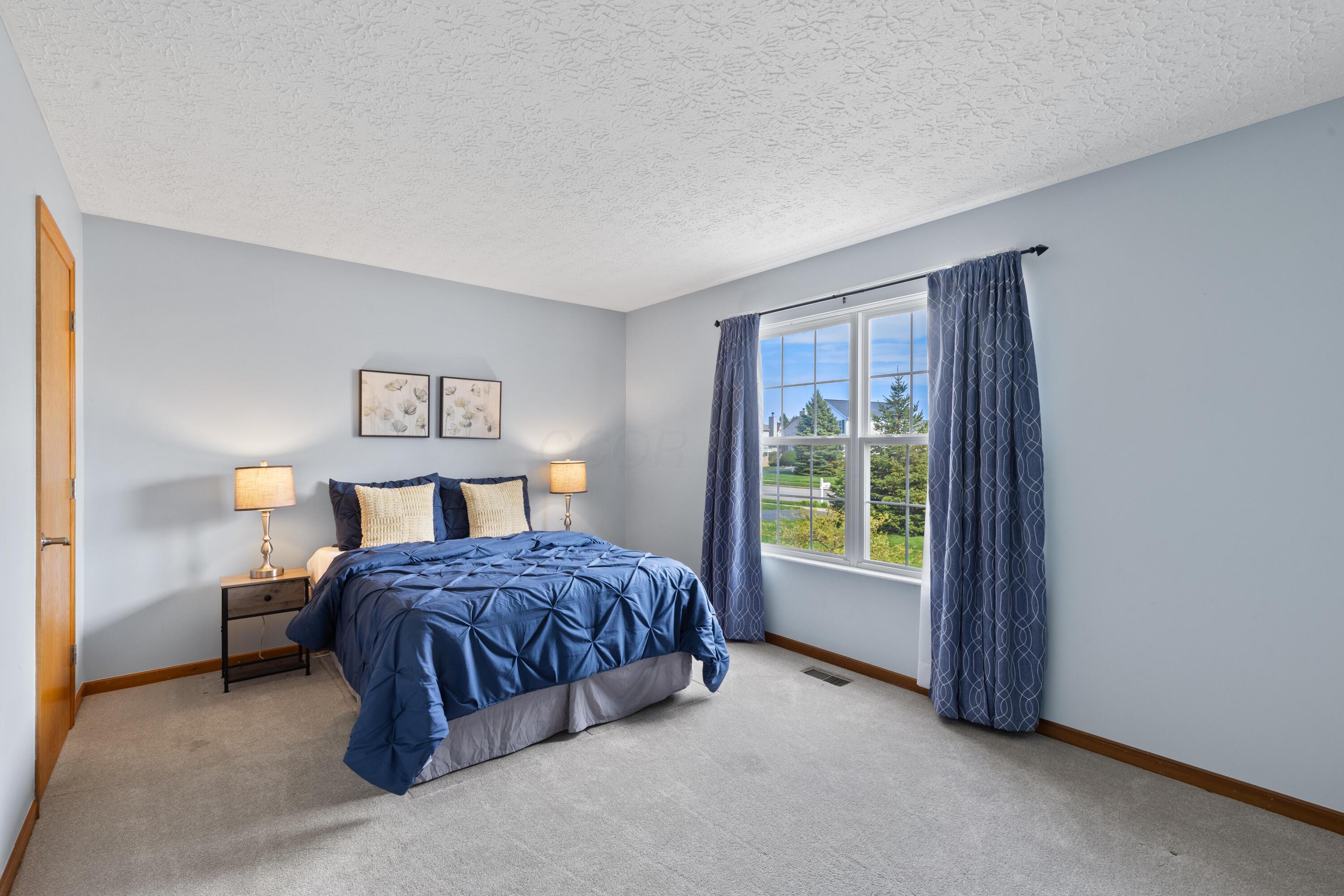 7976 Gladshire Boulevard