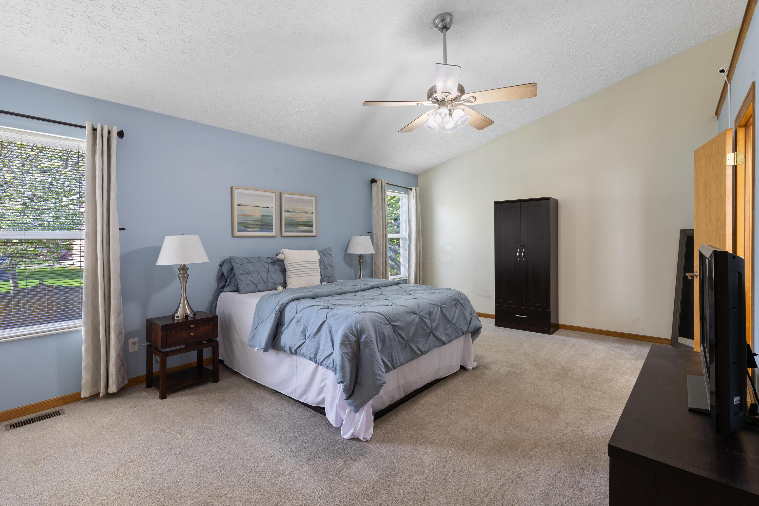 7976 Gladshire Boulevard