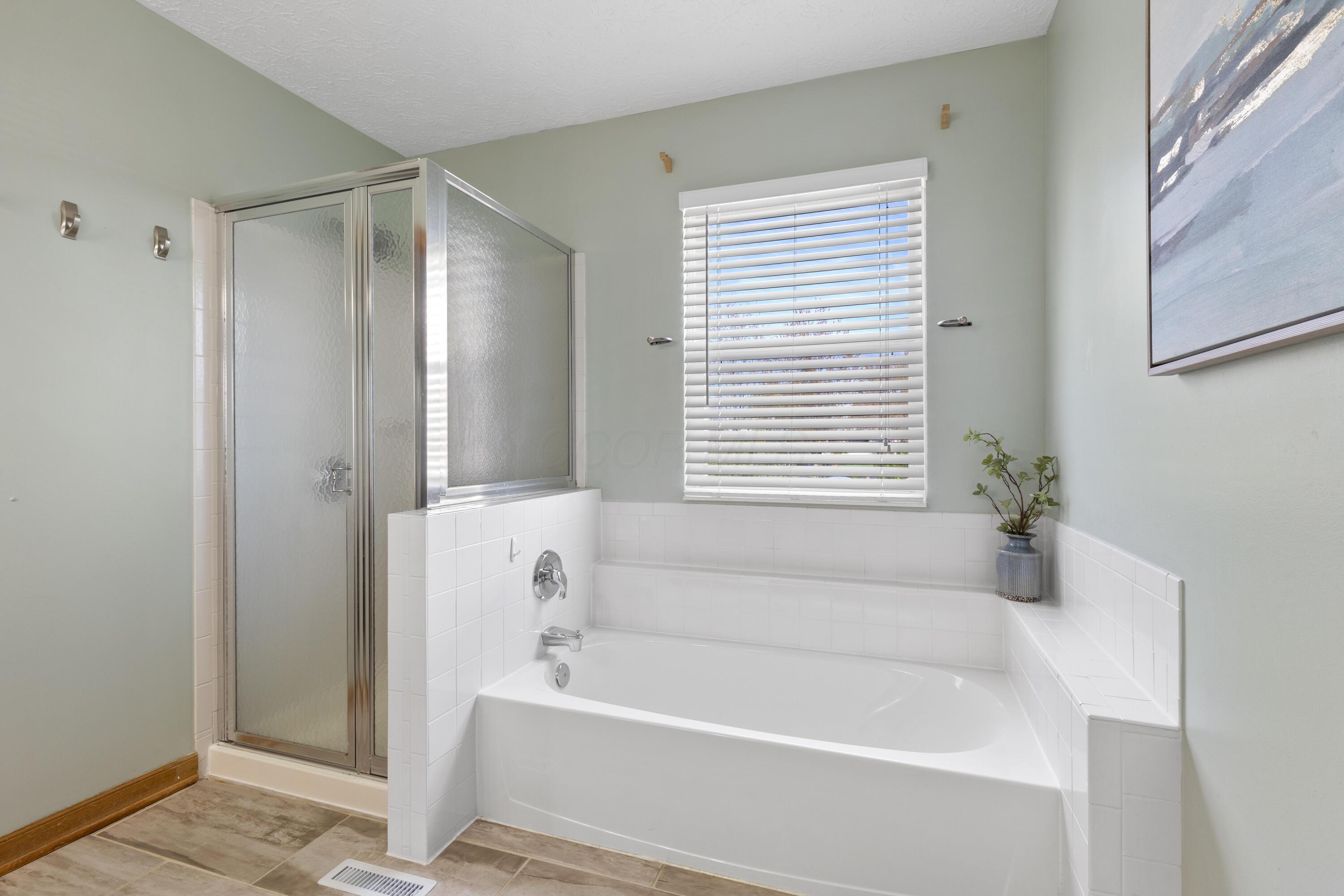 7976 Gladshire Boulevard