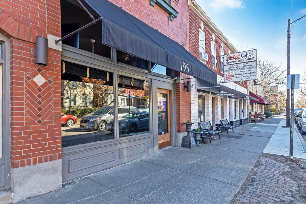 251 E Kossuth Street, Unit A