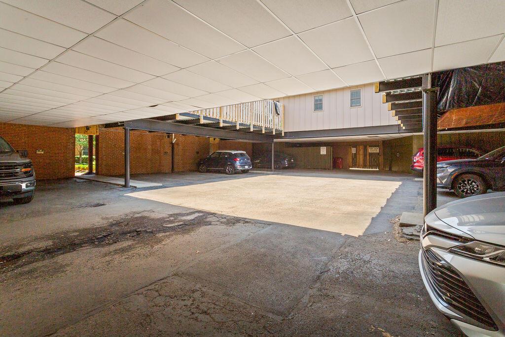 251 E Kossuth Street, Unit A