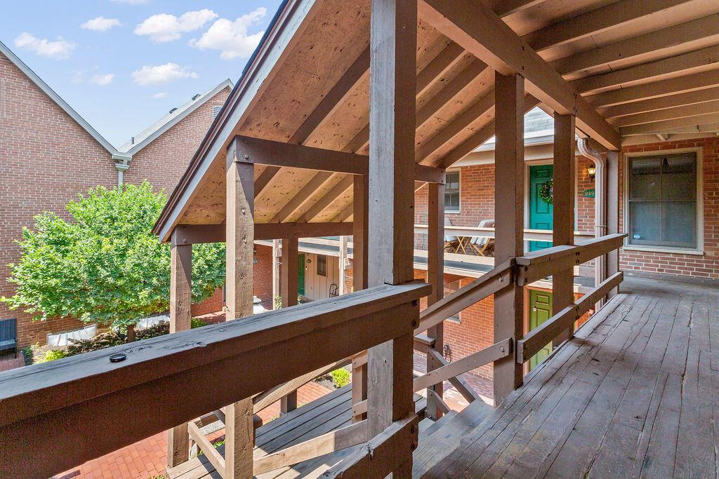 251 E Kossuth Street, Unit A