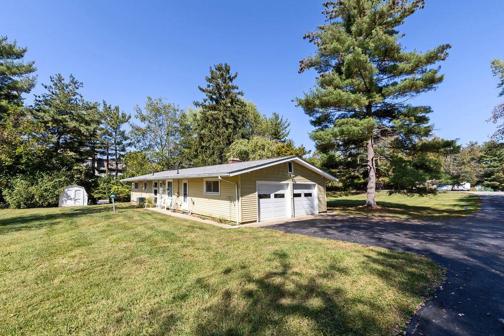 589 E College Avenue