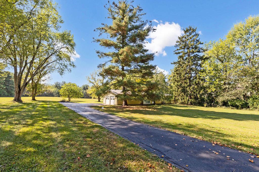 589 E College Avenue