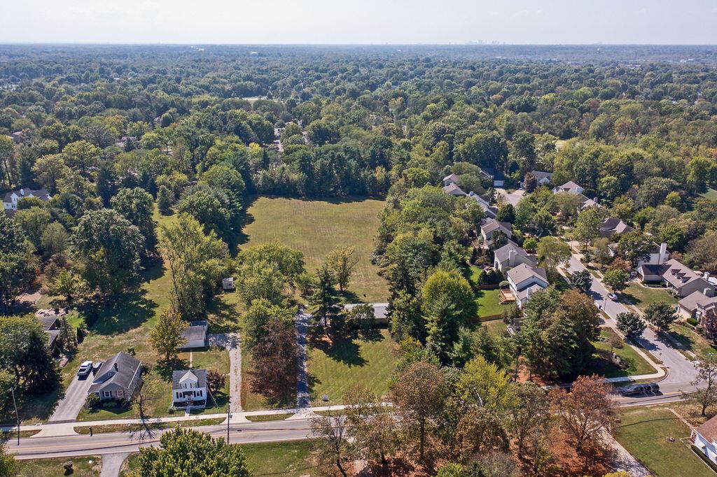 589 E College Avenue