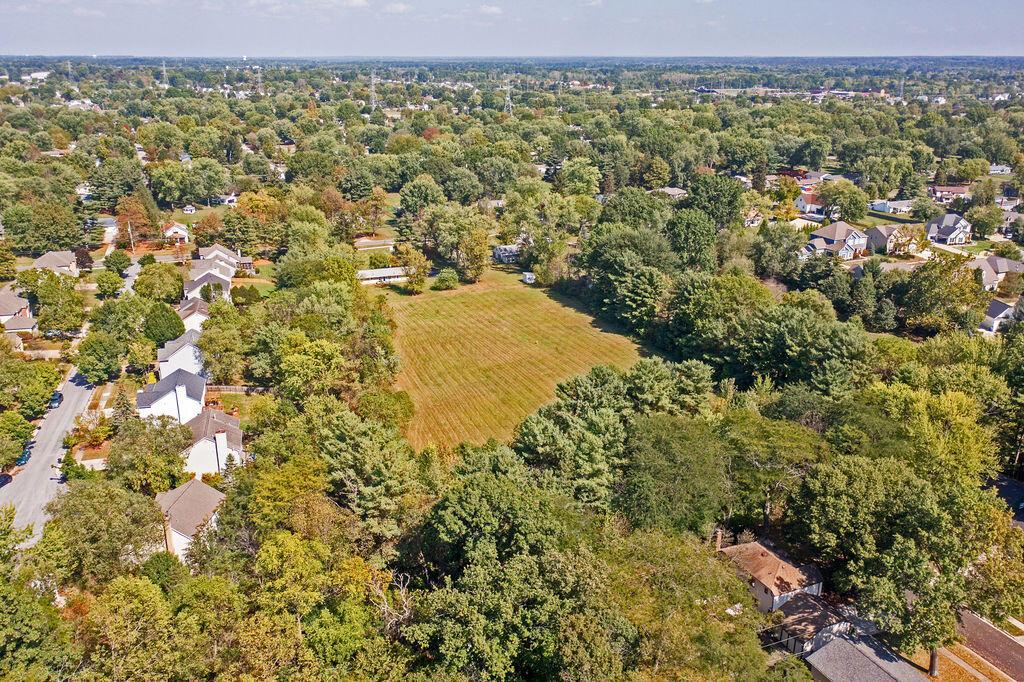 589 E College Avenue