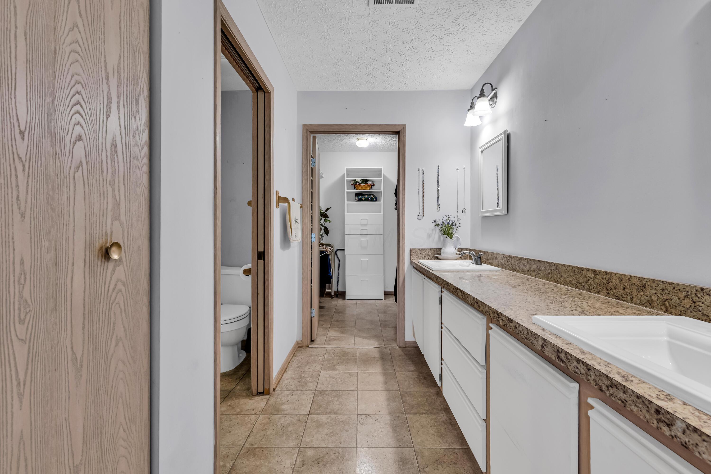 6394 Mission Hills Place, Westerville