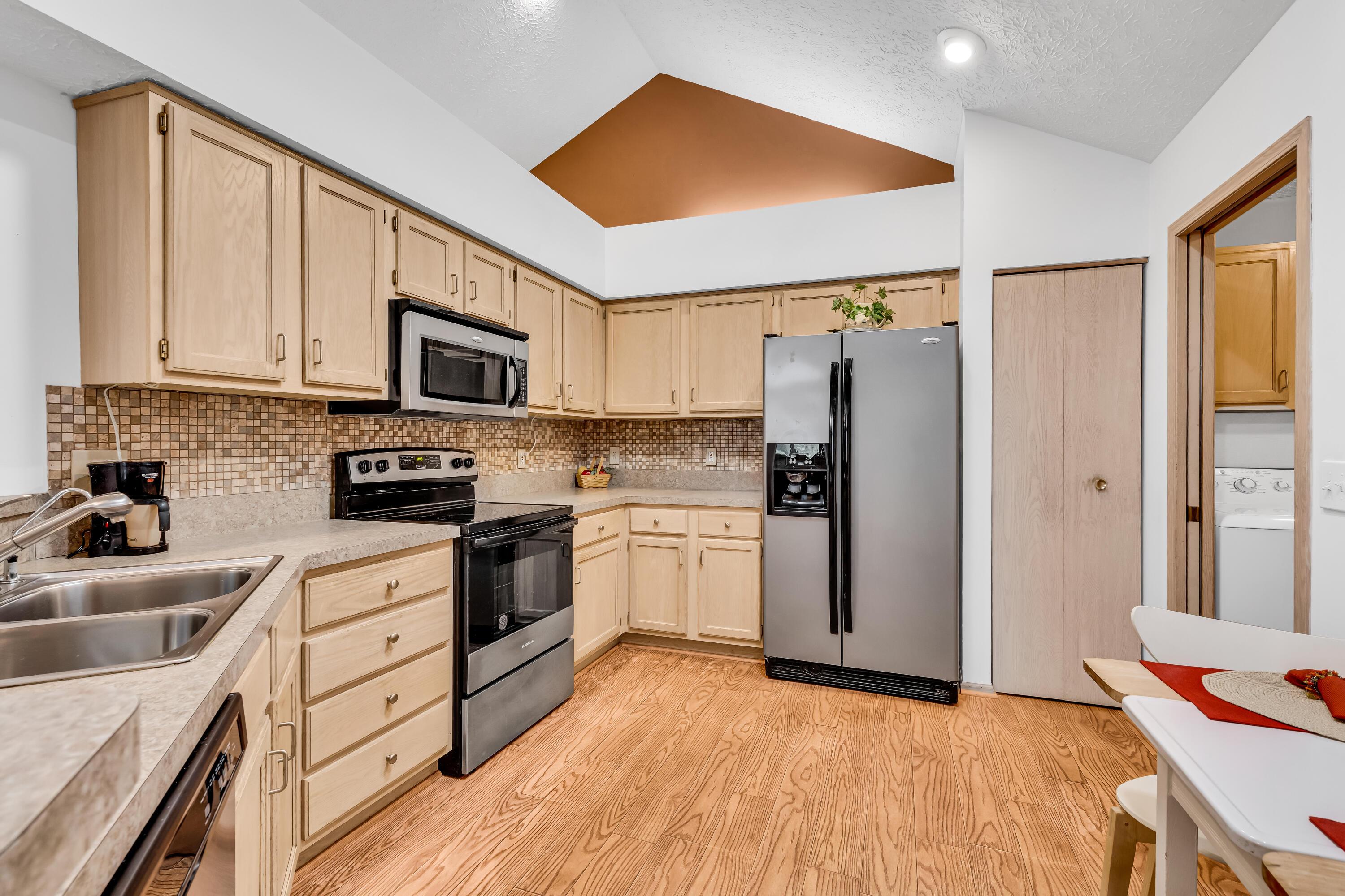 6394 Mission Hills Place, Westerville