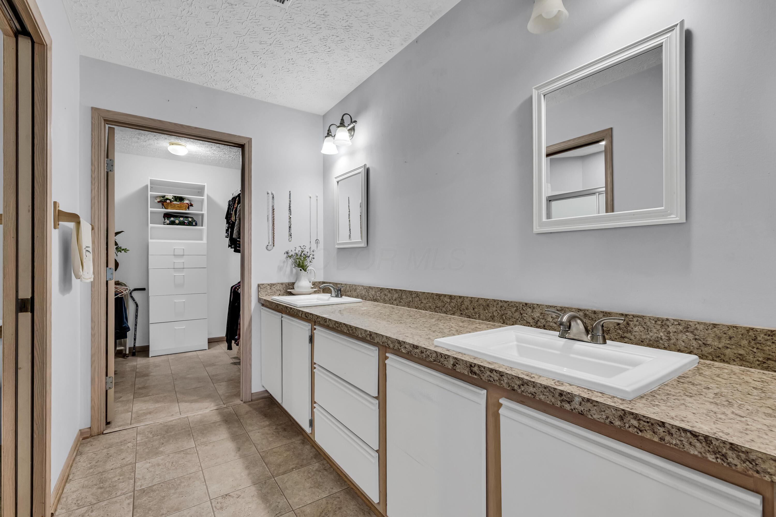 6394 Mission Hills Place, Westerville