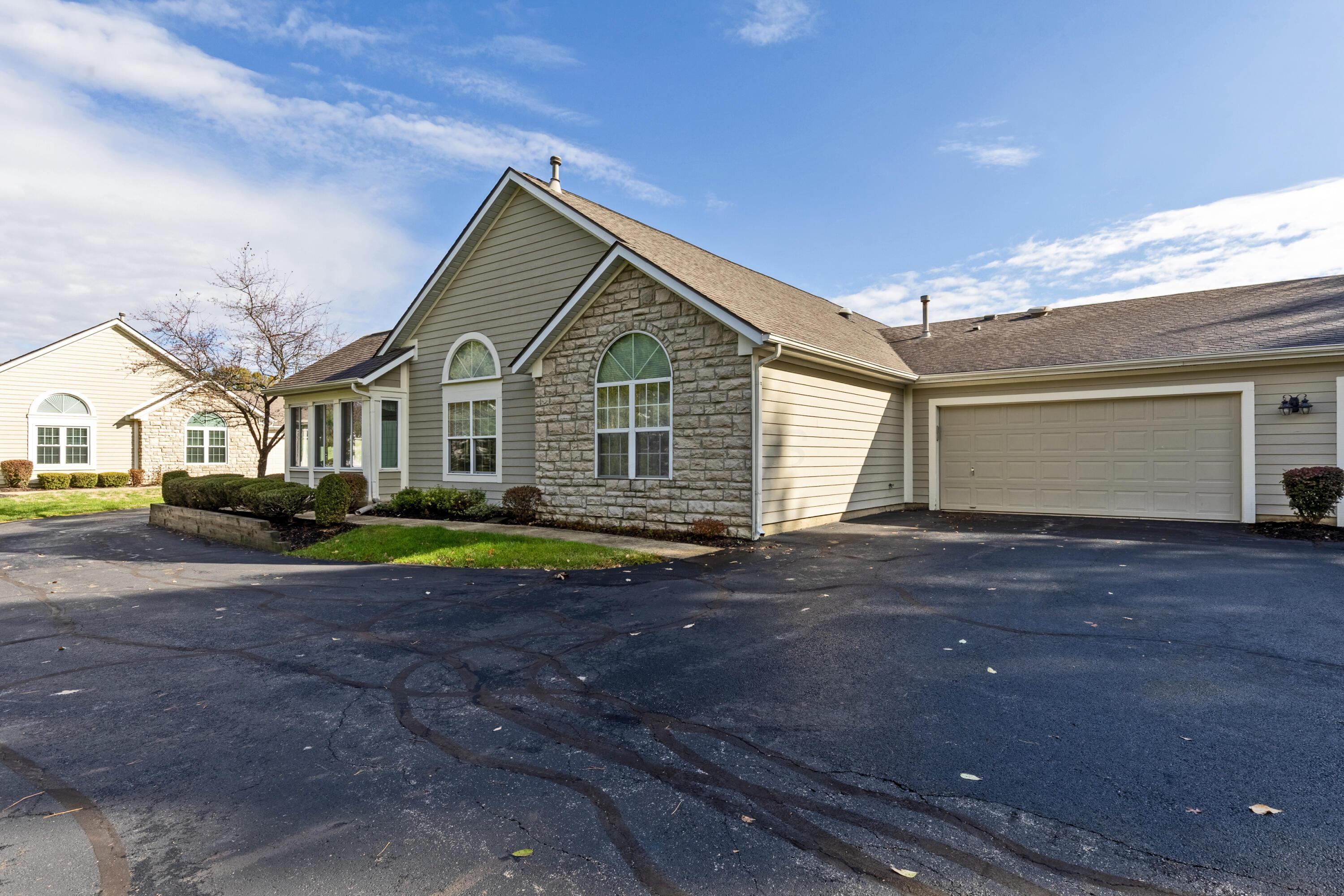 6394 Mission Hills Place, Westerville