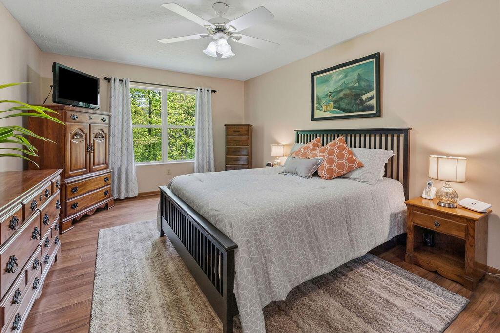 7686 Pinehill Road