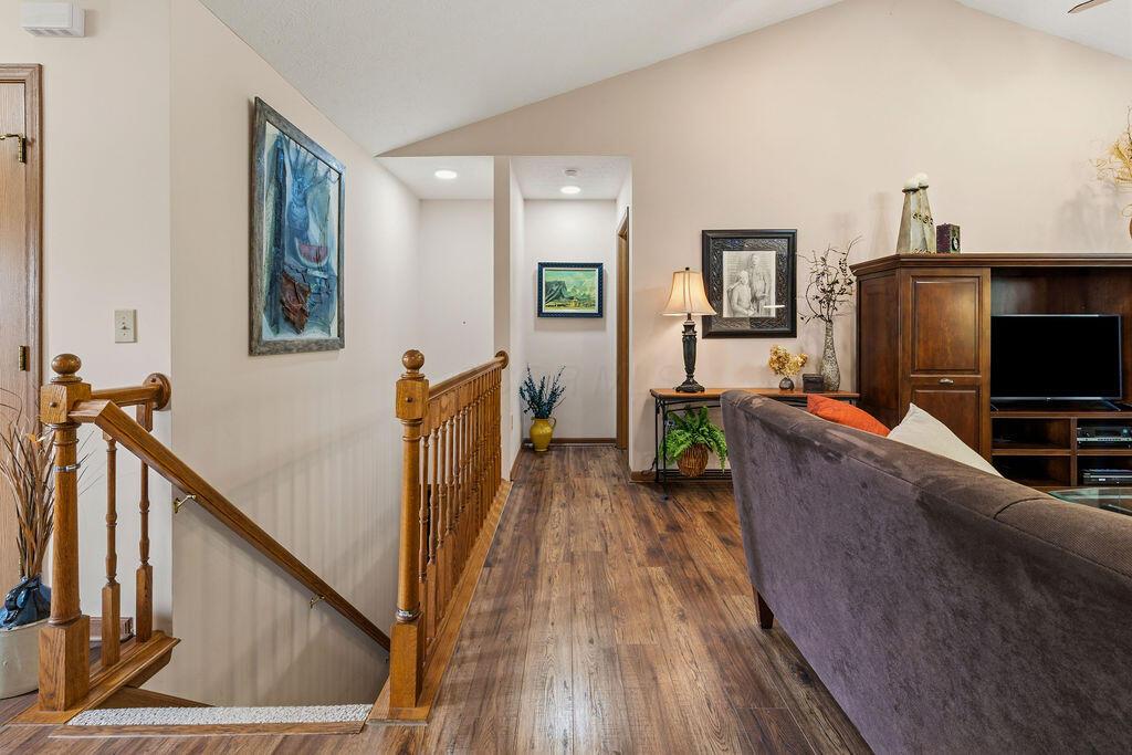 7686 Pinehill Road