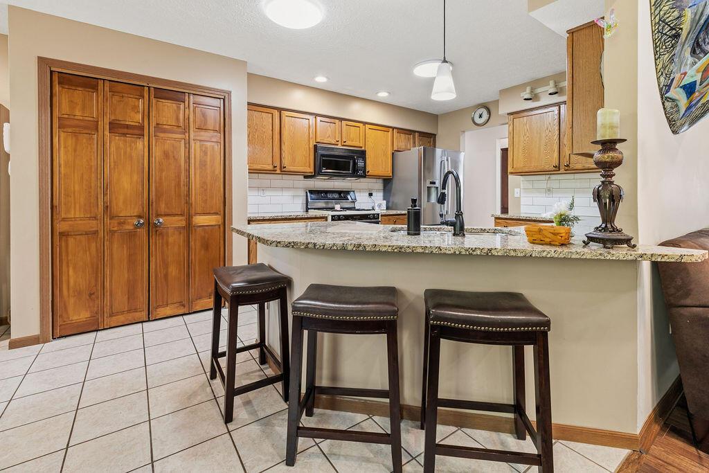 7686 Pinehill Road