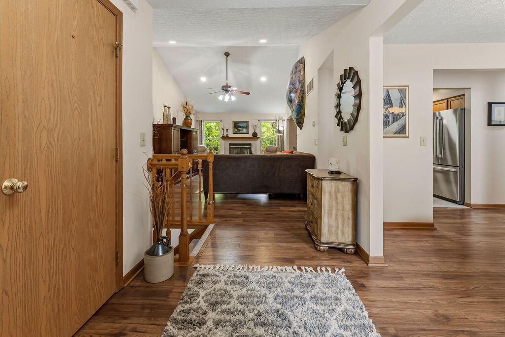 7686 Pinehill Road