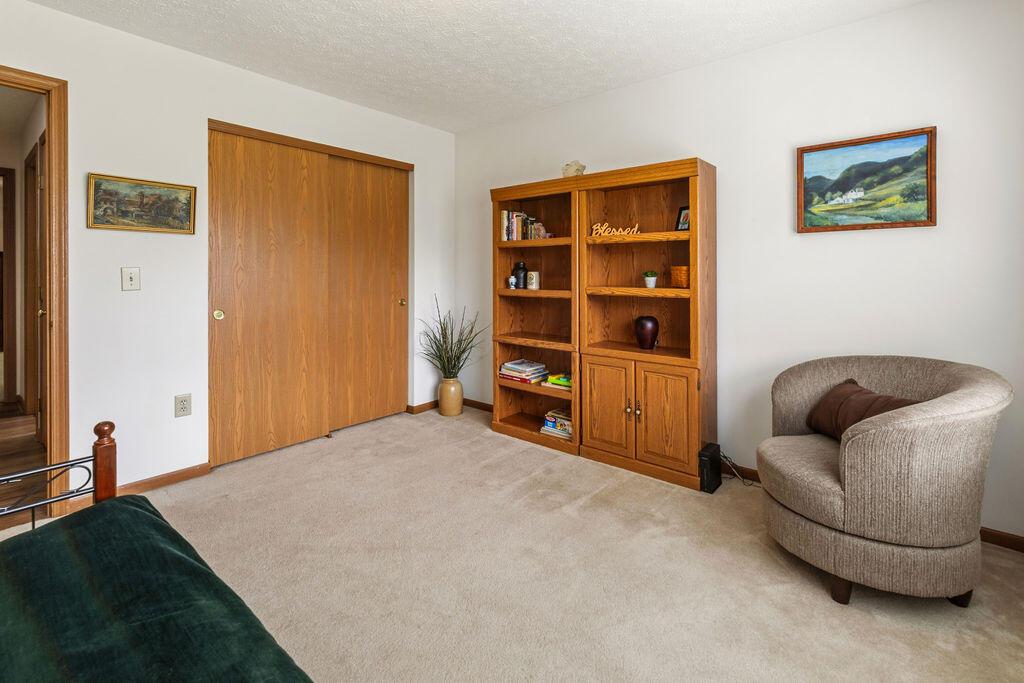 7686 Pinehill Road