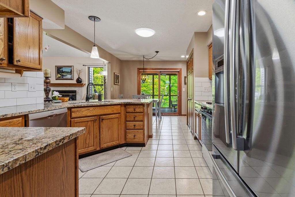 7686 Pinehill Road