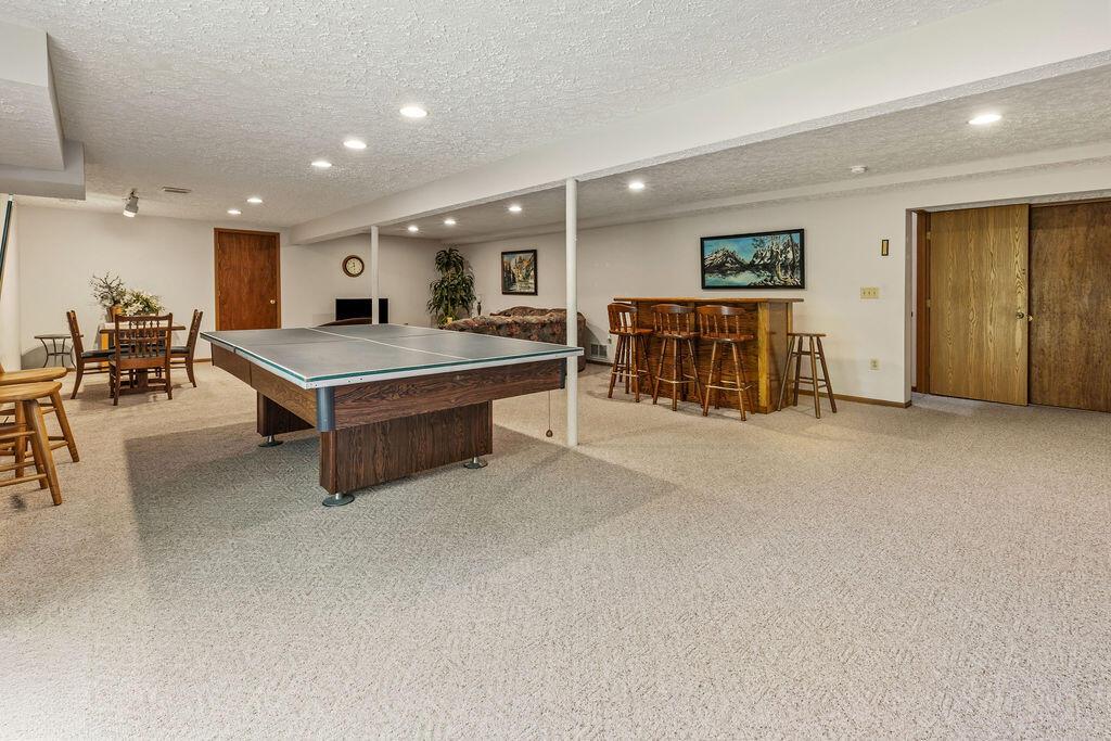 7686 Pinehill Road