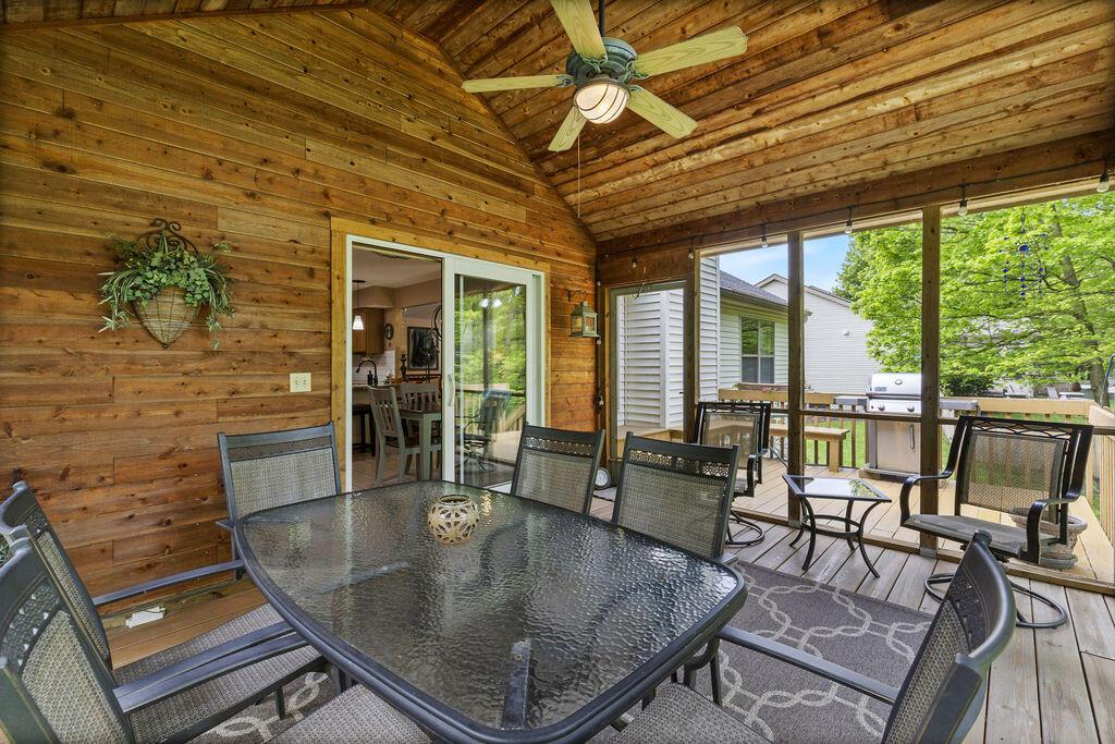 7686 Pinehill Road