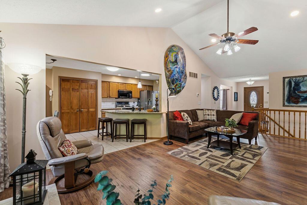 7686 Pinehill Road