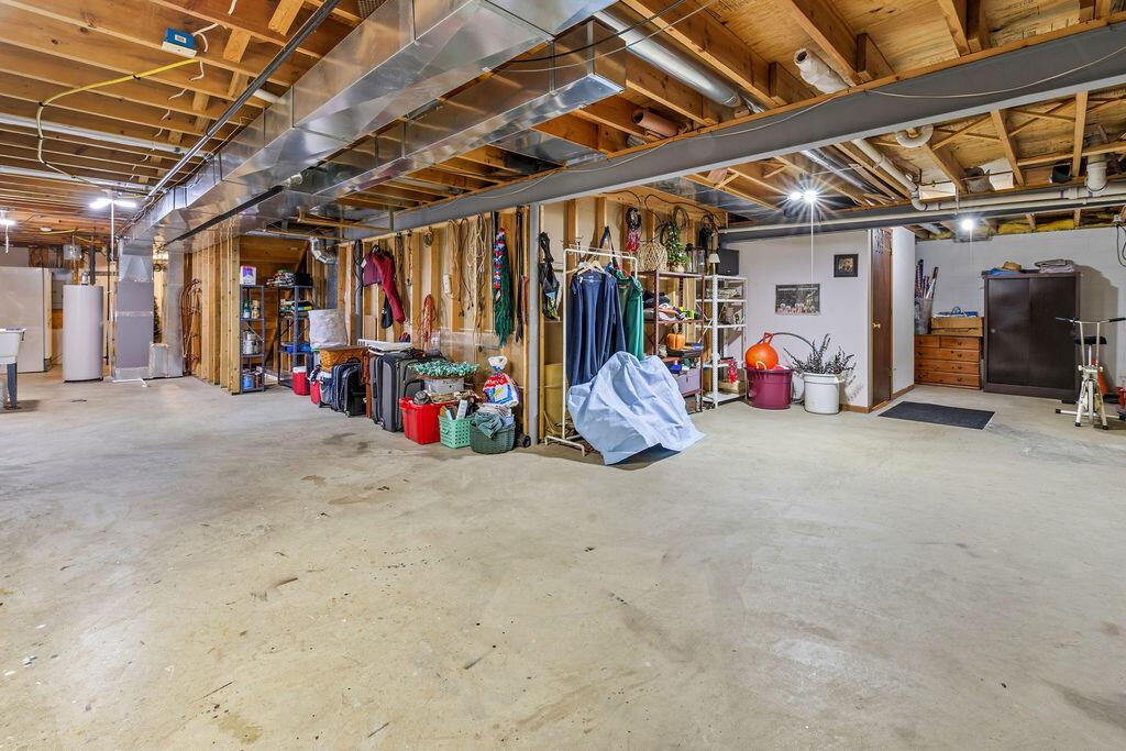 7686 Pinehill Road