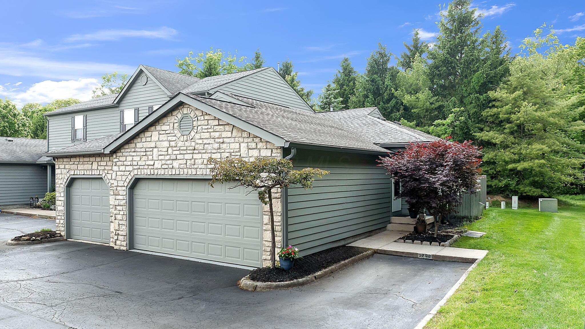 5708 Blendonbrook Lane, 102E