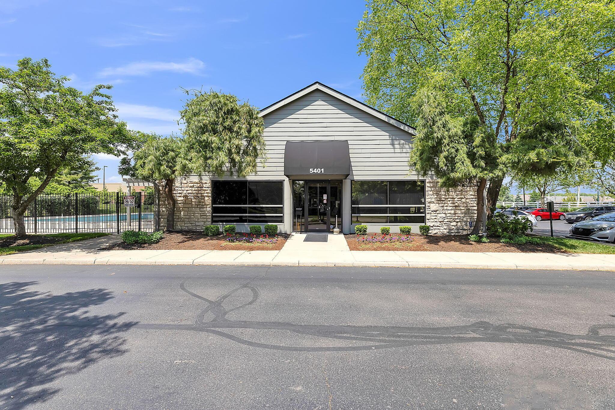 5708 Blendonbrook Lane, 102E