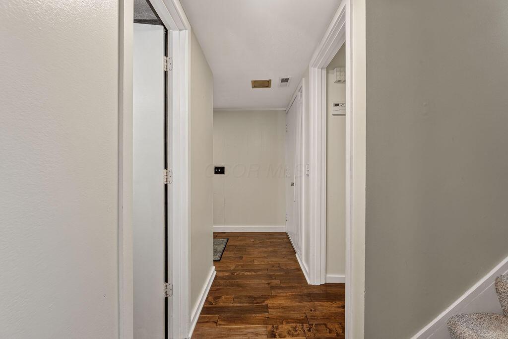 5092 Grasshopper Lane, 4