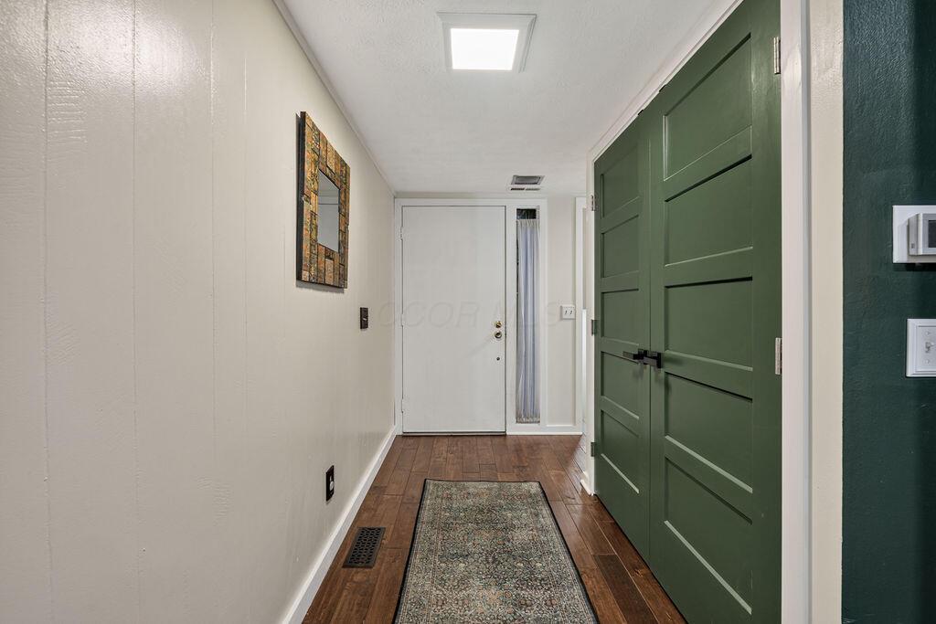5092 Grasshopper Lane, 4