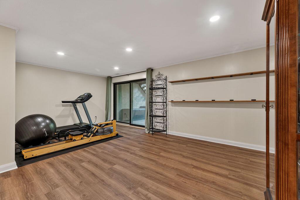 5092 Grasshopper Lane, 4