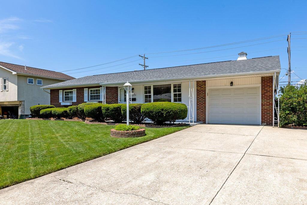 1406 Fahlander Drive N