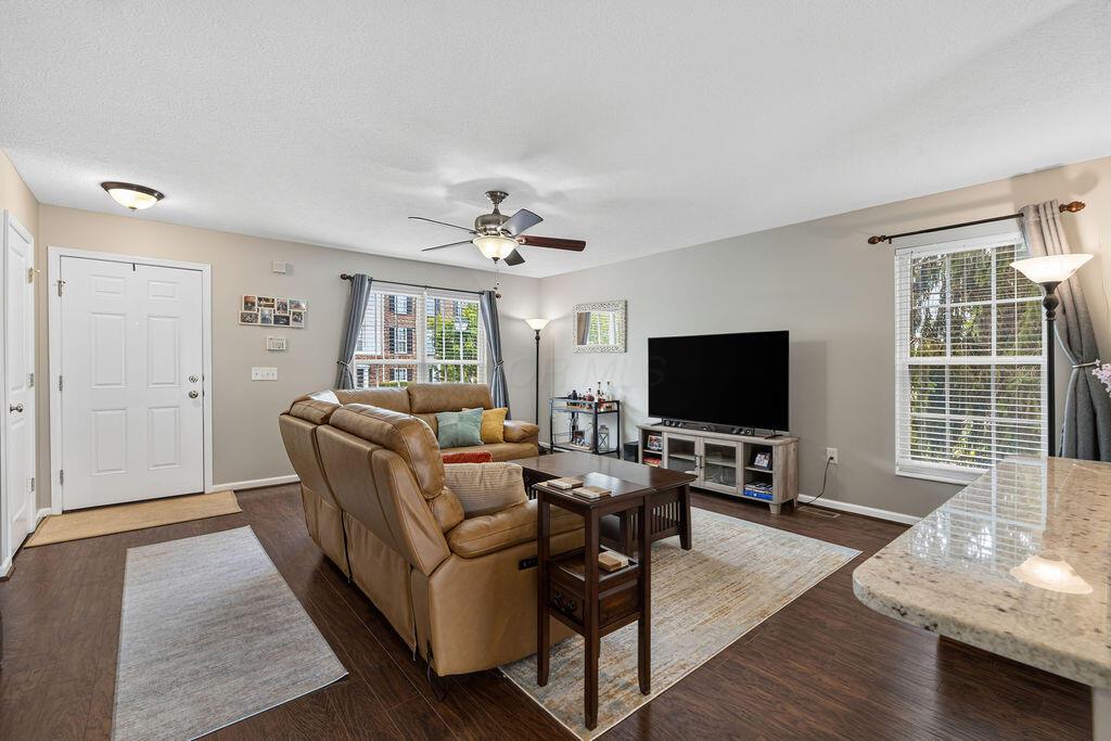 5547 Crystal Falls Street, 46