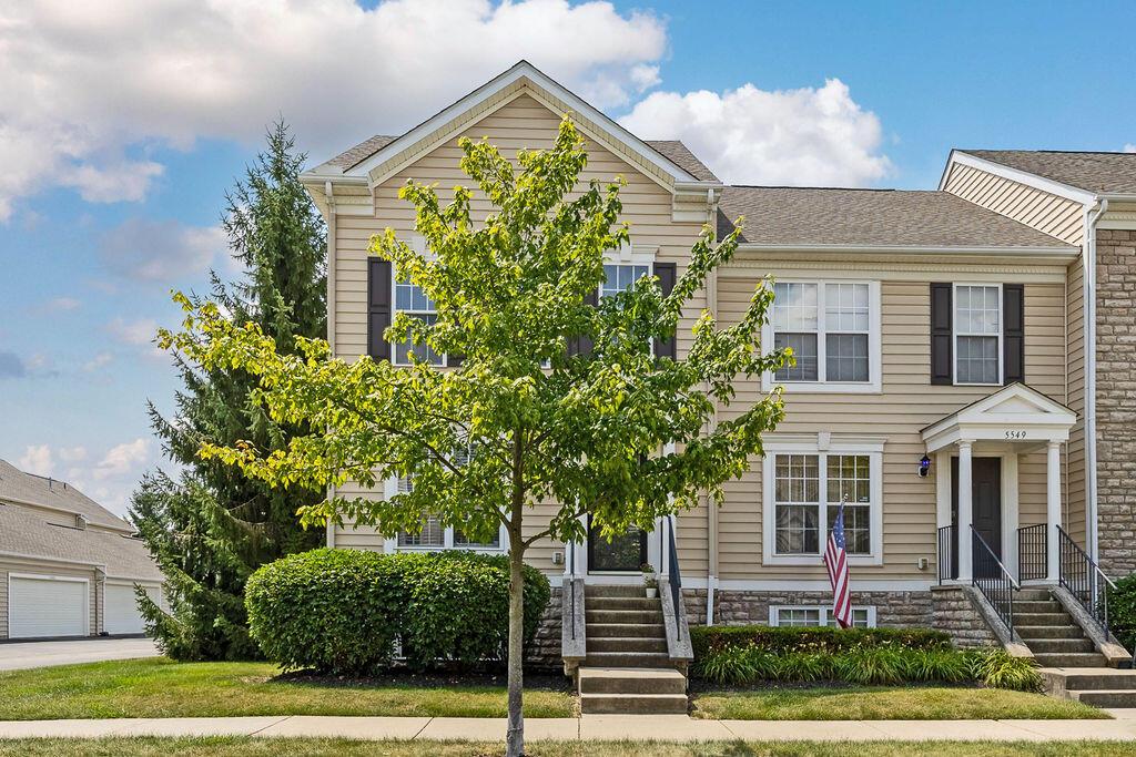 5547 Crystal Falls Street, 46