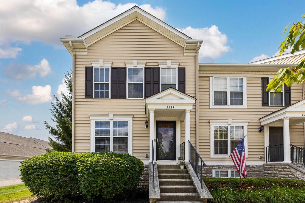5547 Crystal Falls Street, 46