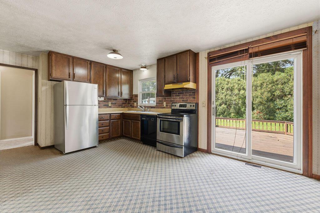 281 Crosslake Court
