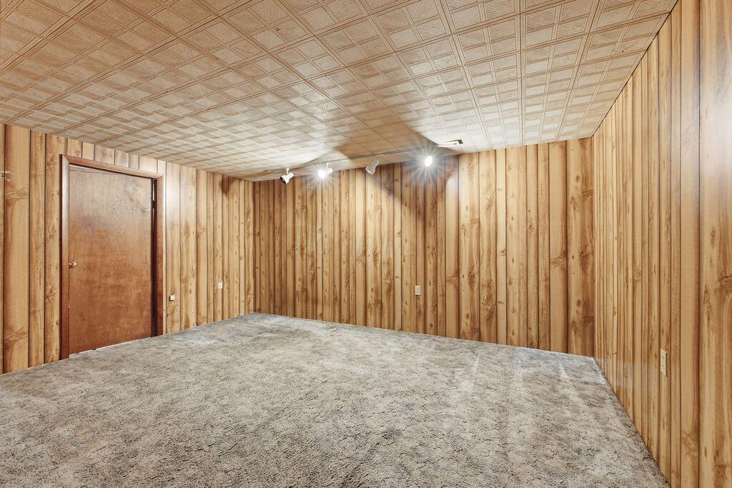 281 Crosslake Court