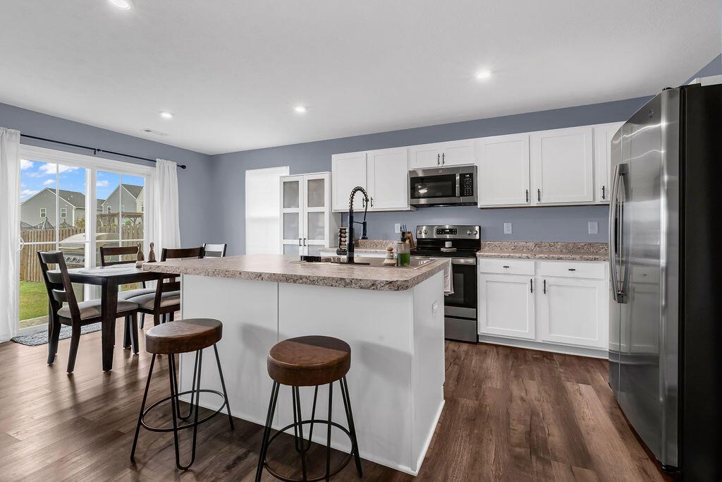 464 Professional Parkway