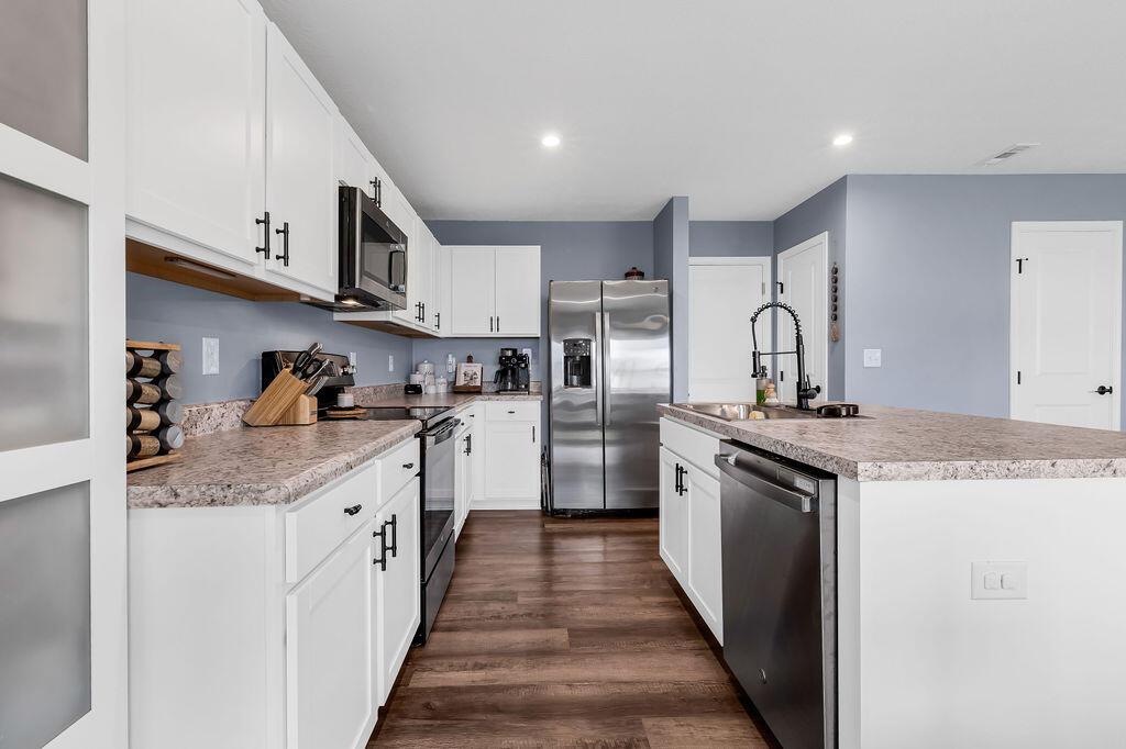 464 Professional Parkway