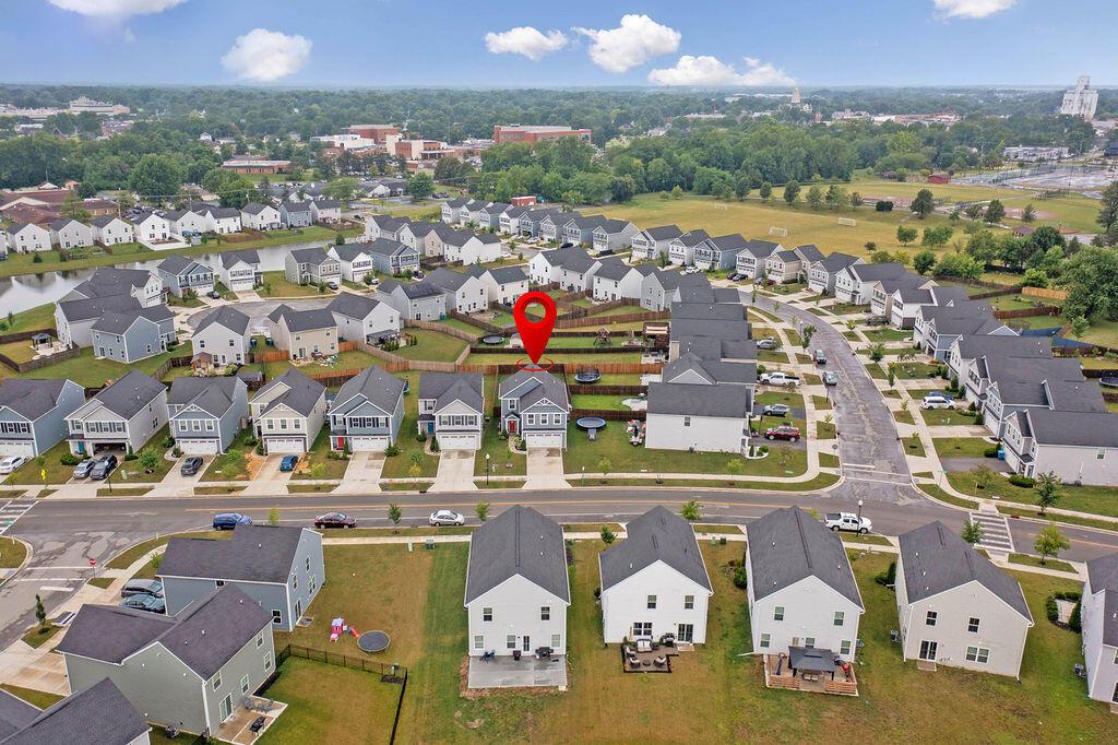 464 Professional Parkway