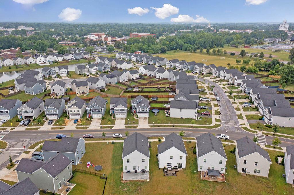 464 Professional Parkway