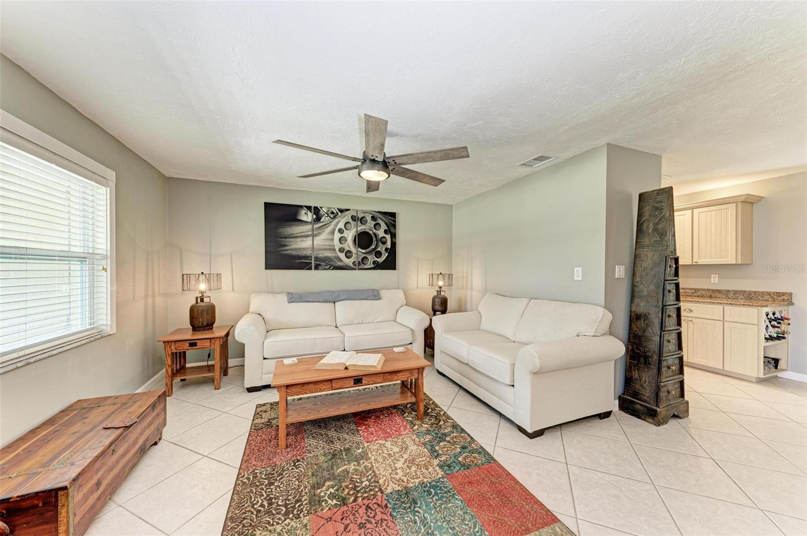 4552 BARTON DR