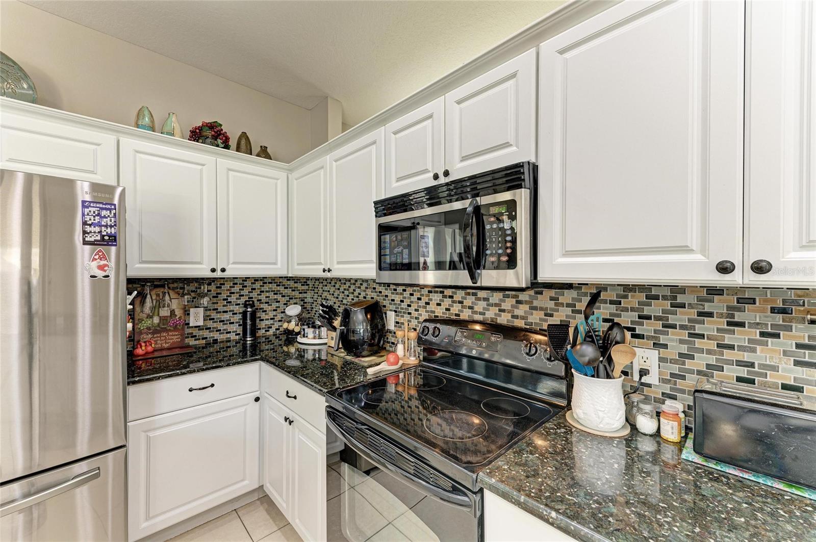 6546 BLUE GROSBEAK CIR