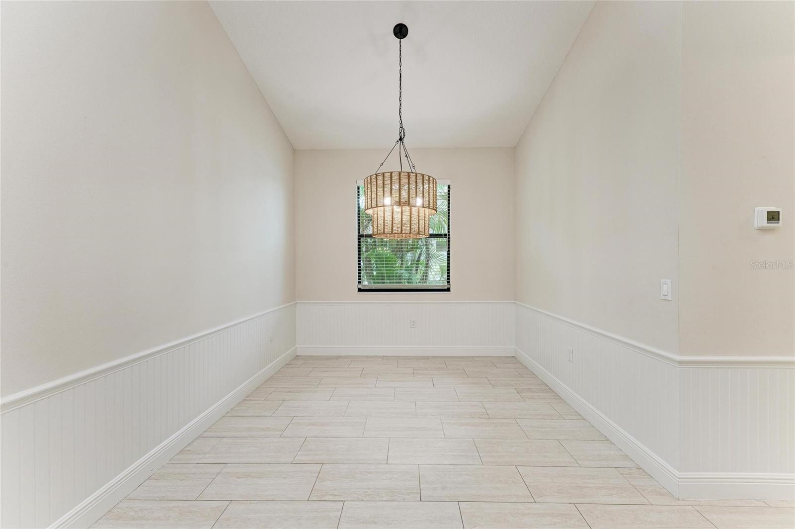 535 HONEYFLOWER LOOP