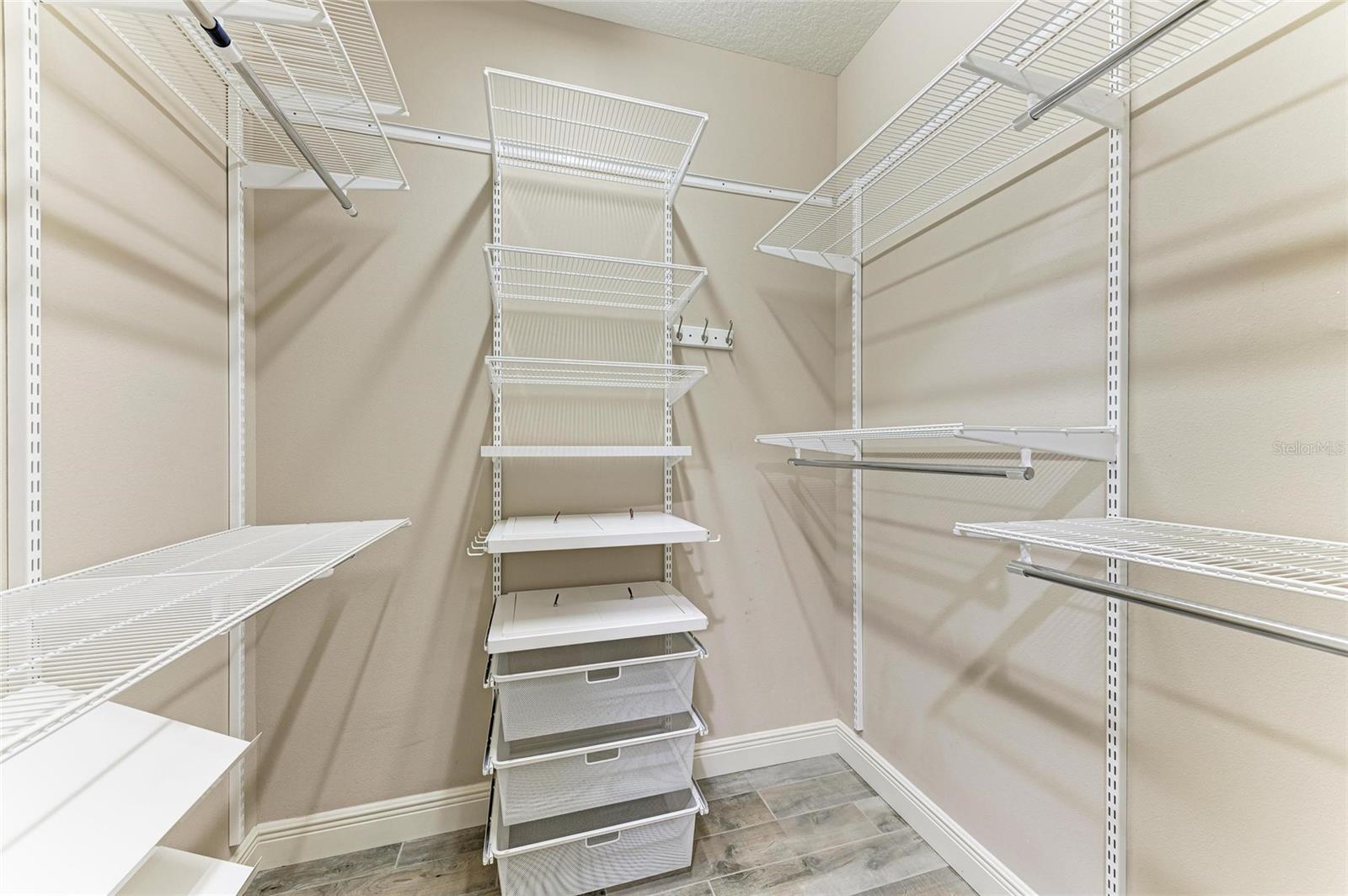 535 HONEYFLOWER LOOP