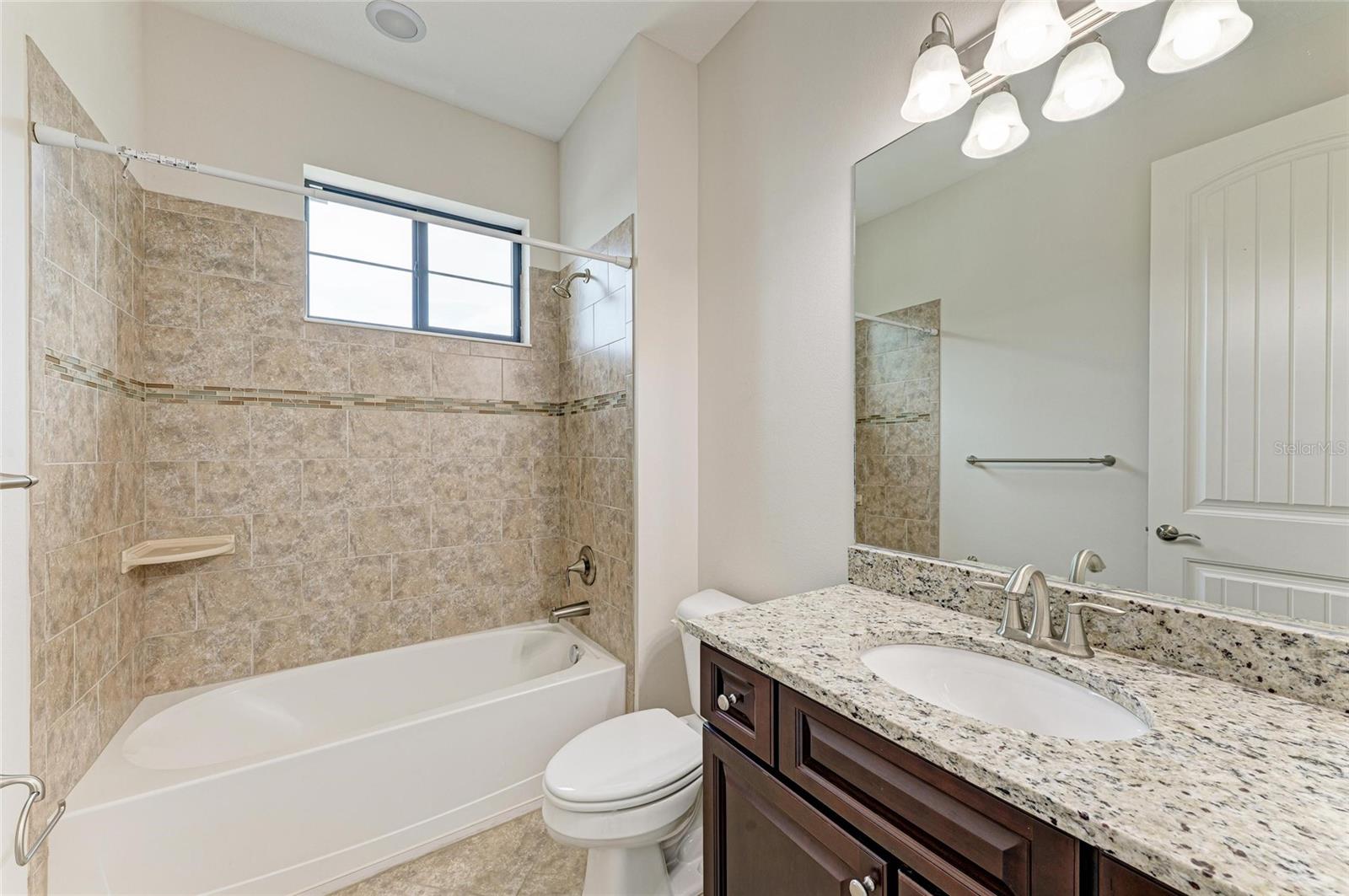 535 HONEYFLOWER LOOP